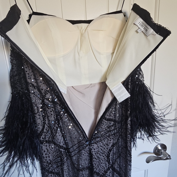 Rickie Freeman Teri Jon Sequin Off Shoulder Maxi 2024 - Picture 3 of 5